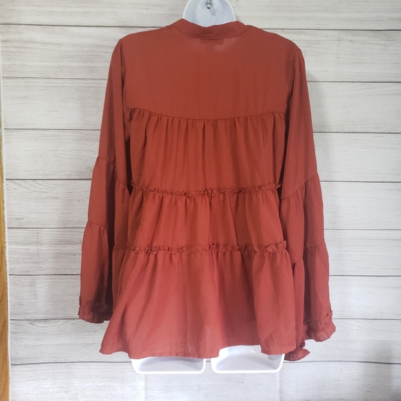 Beautiful blouse - Picture 5 of 7